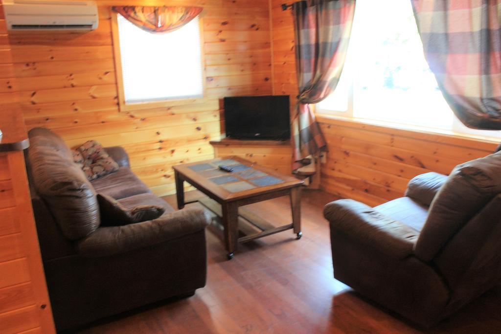 Blue Lagoon Resort Lac George Extérieur photo