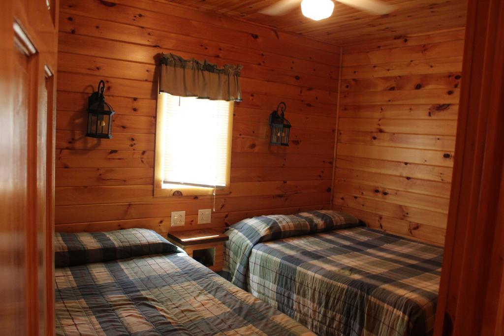 Blue Lagoon Resort Lac George Extérieur photo