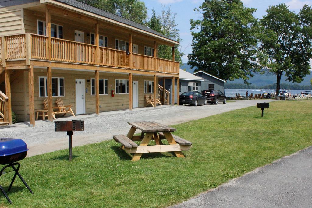 Blue Lagoon Resort Lac George Extérieur photo