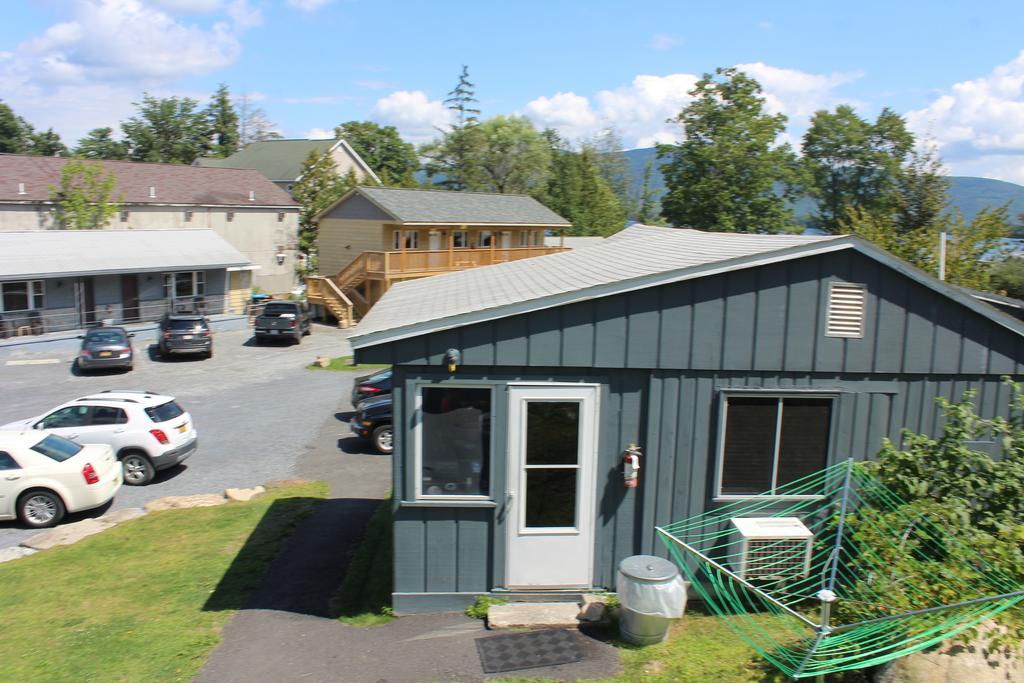 Blue Lagoon Resort Lac George Extérieur photo